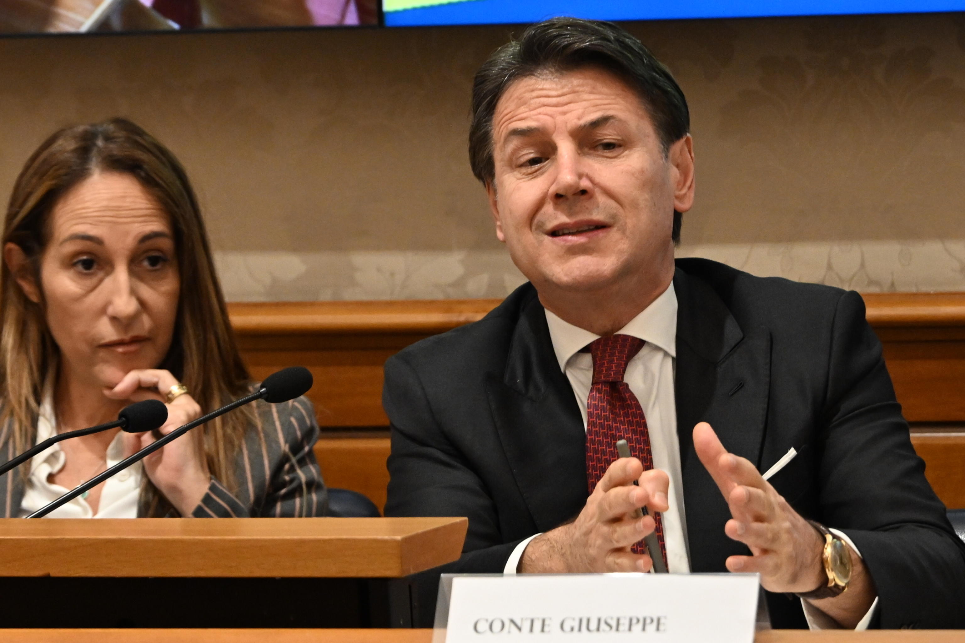 M5s, Taverna: “Giuseppe Conte ce la farà”