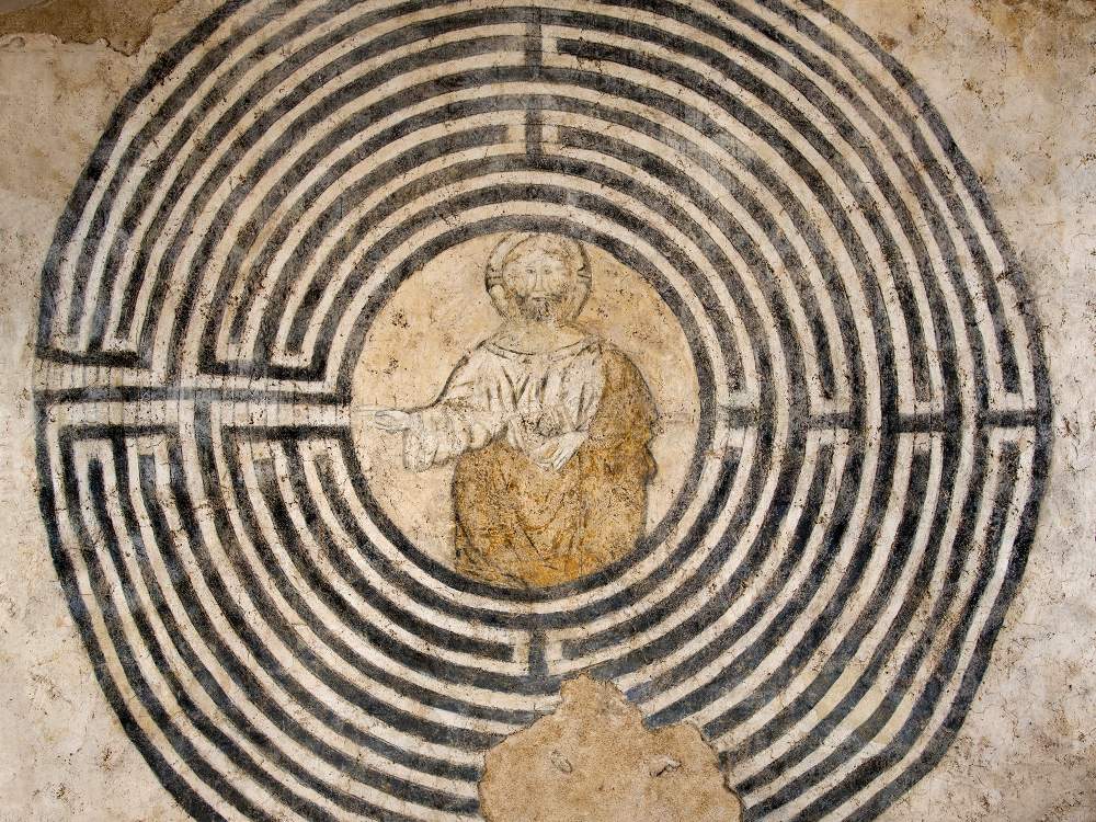 Il Cristo nel labirinto di Alatri: un mistero secolare