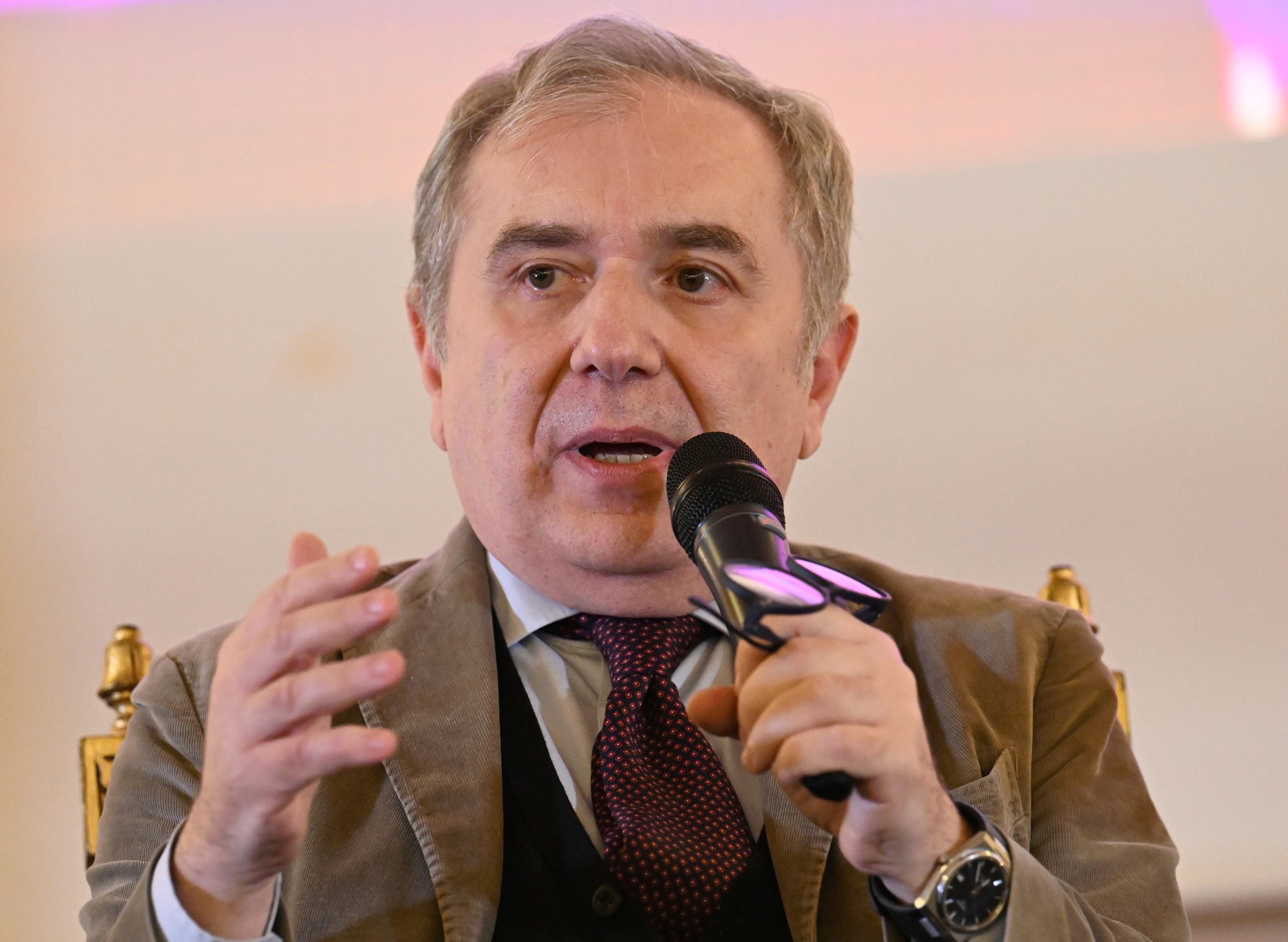 Santalucia (Anm) contro tutti