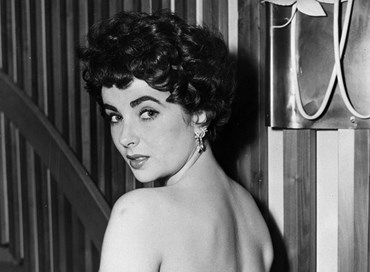 Sky, “Elizabeth Taylor: l’ultima diva”: un documentario racconta l’icona