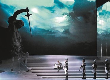 La “Tosca” stasera al Petruzzelli, per la regia di Hugo de Ana
