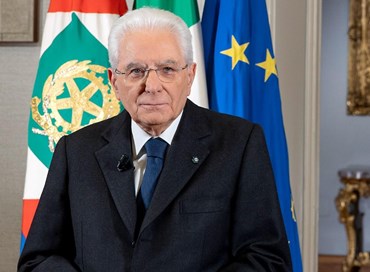 Mattarella: “Il Tricolore riassume nostra identità di popolo”