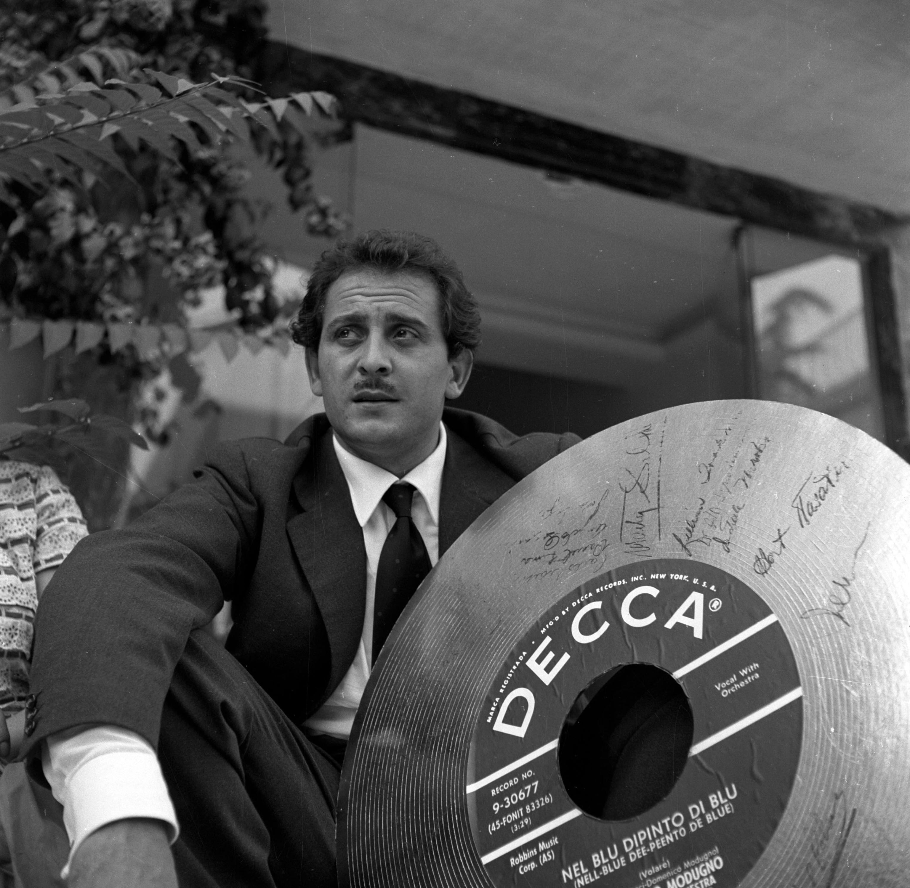 “Storie della tivù”: il ricordo di Domenico Modugno 