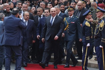 Cade la Siria, si rialza il Libano