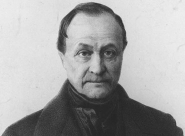 Singolarità tecnologica e transumanesimo tra Comte ed Hegel