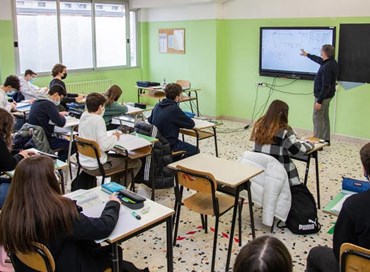 Contro scettici e iperscientisti: limiti e prospettive di una scuola da riformare