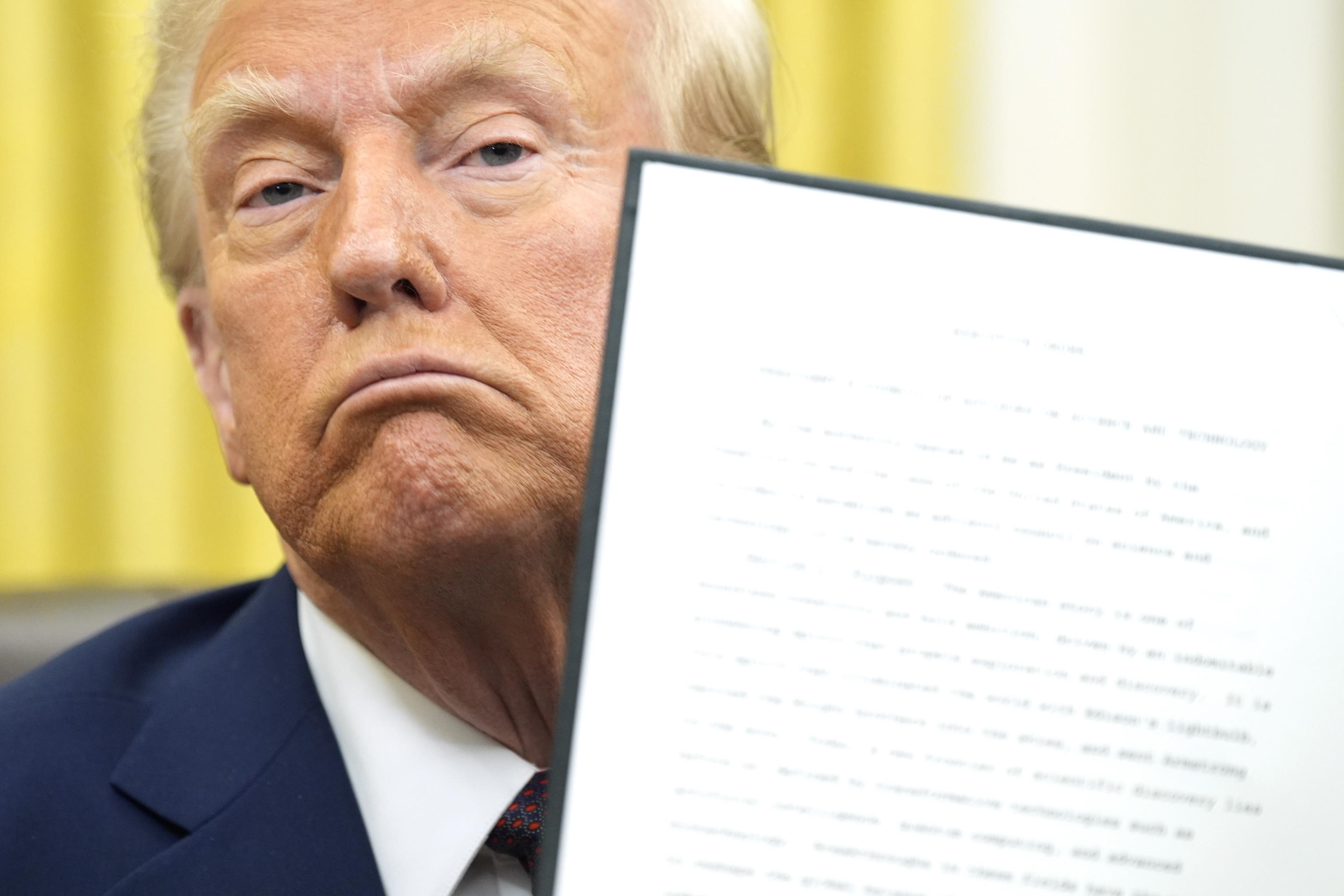 Tutti contro Trump, ma il problema siamo noi