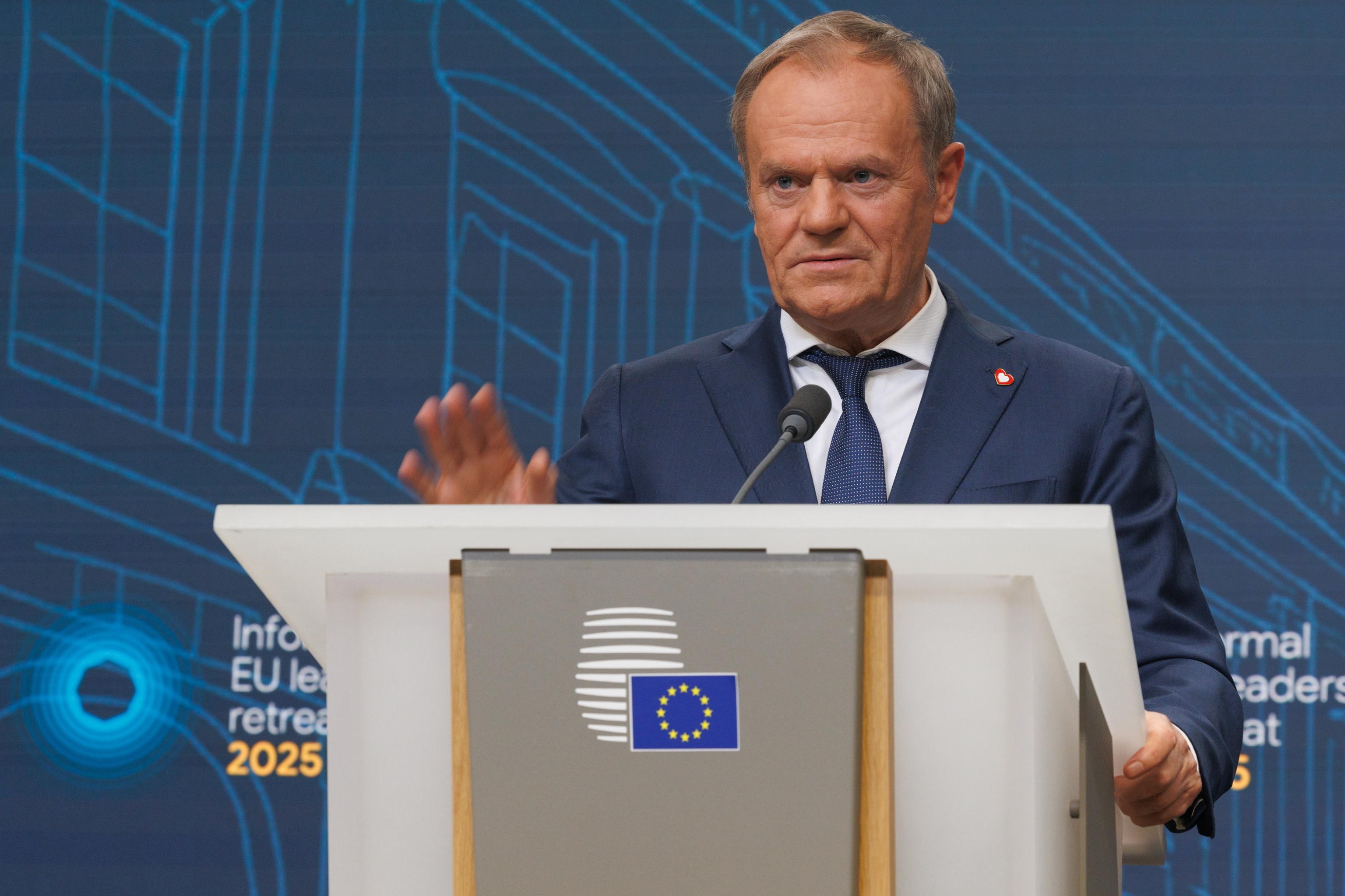 Tusk erede del passato, vedi Brindisi e ti indigni