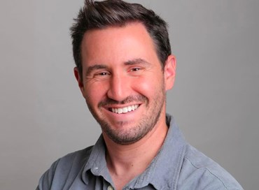 Tomer Jamie Shaw: combattere l’antisemitismo con l’ironia