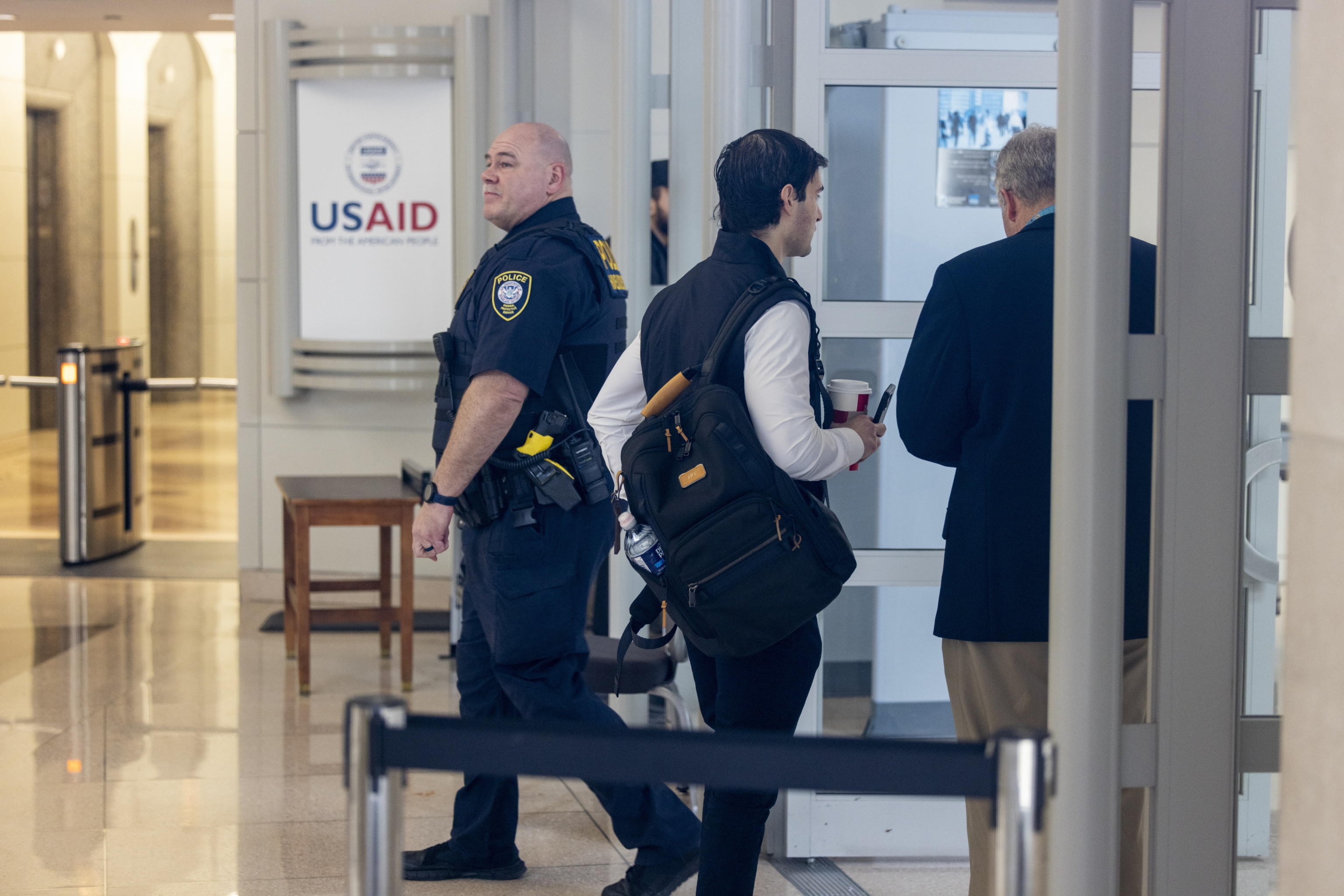 Come ti compro l’informazione