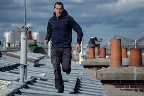 Visioni. “Ad Vitam”, un film d’azione dalle improbabili striature politiche