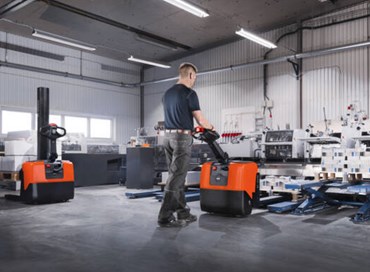 Transpallet compatto o più performante: quali attività si possono svolgere?