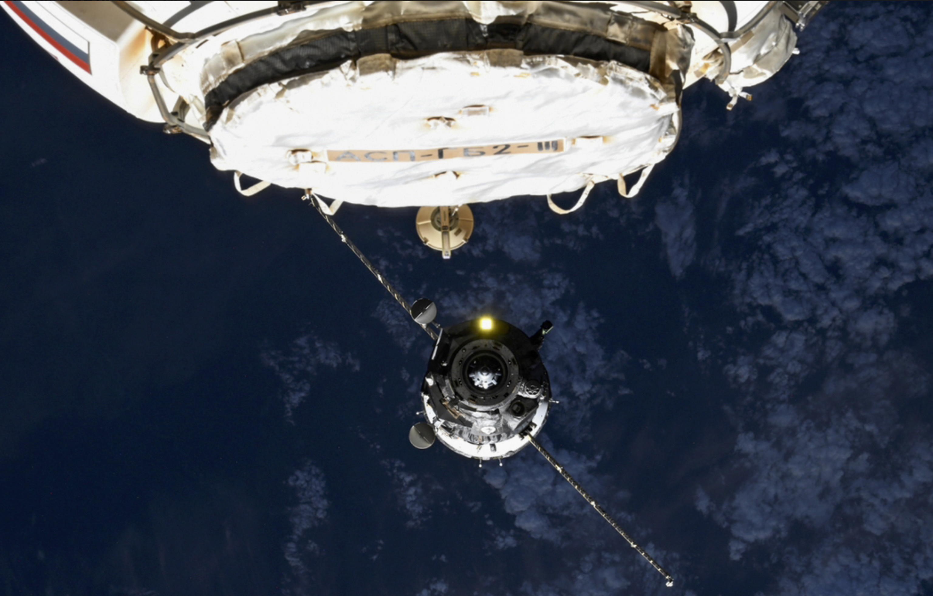 Astronauti bloccati nello spazio tornano a casa