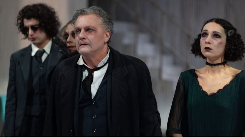 “Sei personaggi” alla Binasco