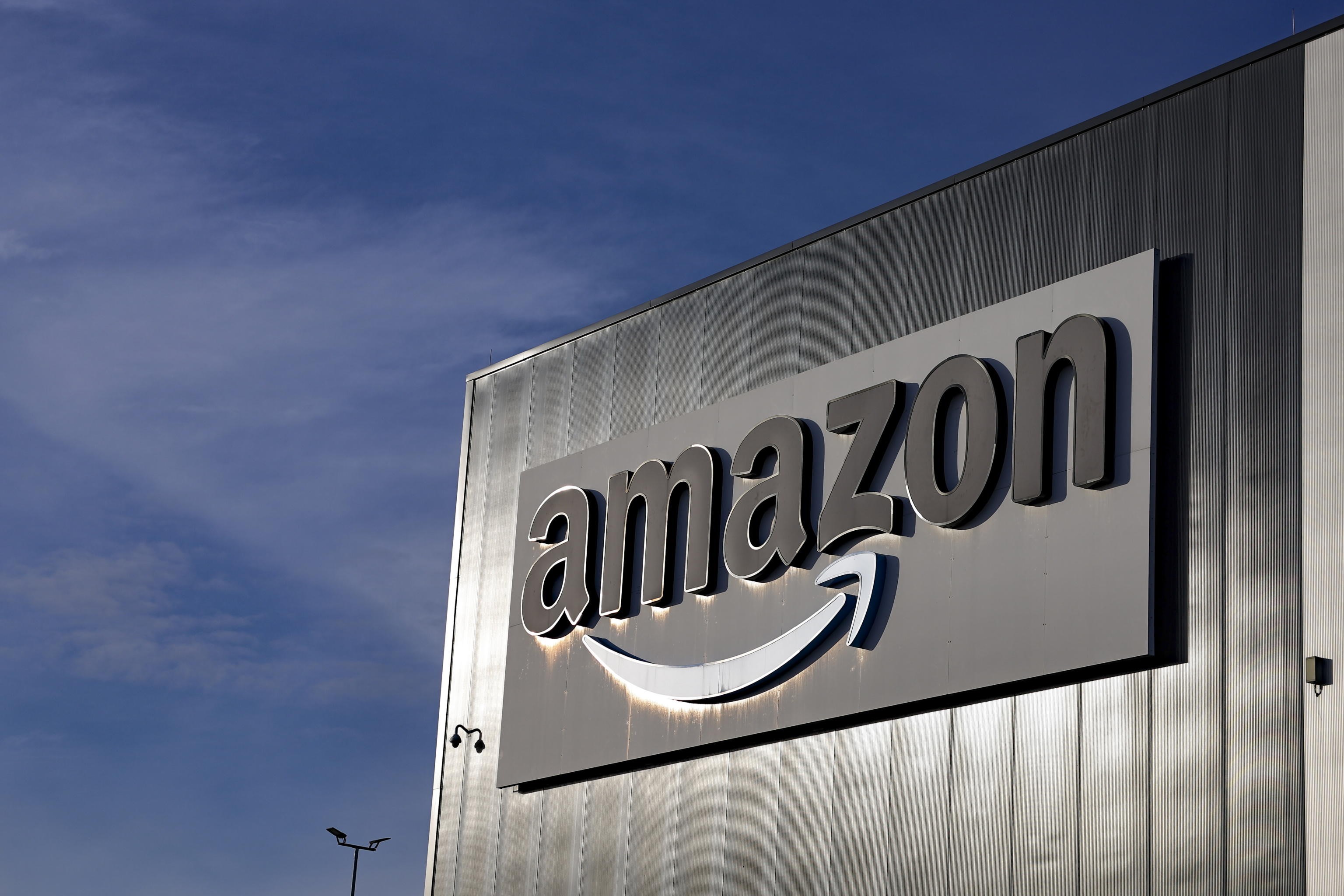 Amazon, nel 2024 investito un miliardo contro la contraffazione