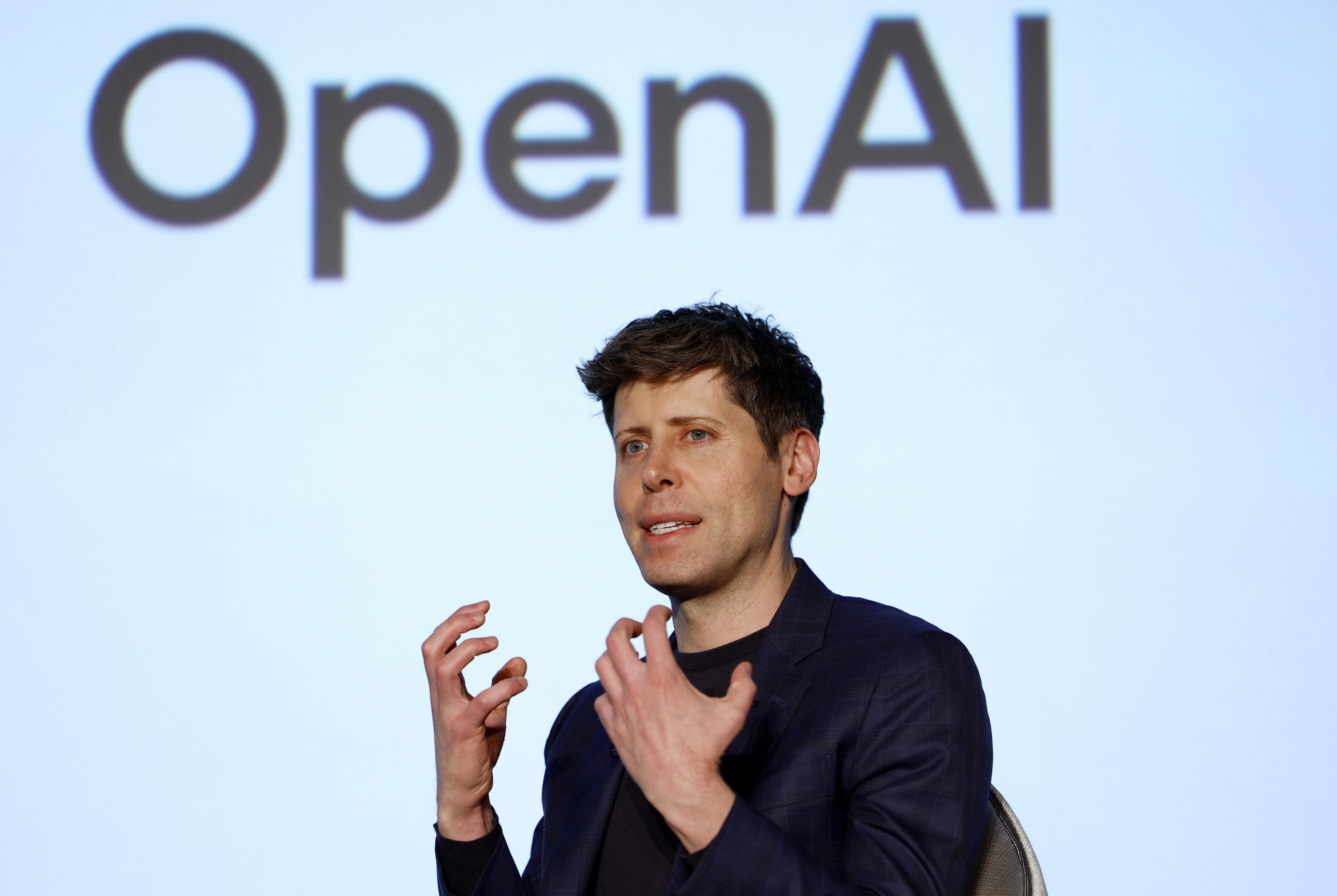 OpenAi sfida “X” e studia un nuovo social