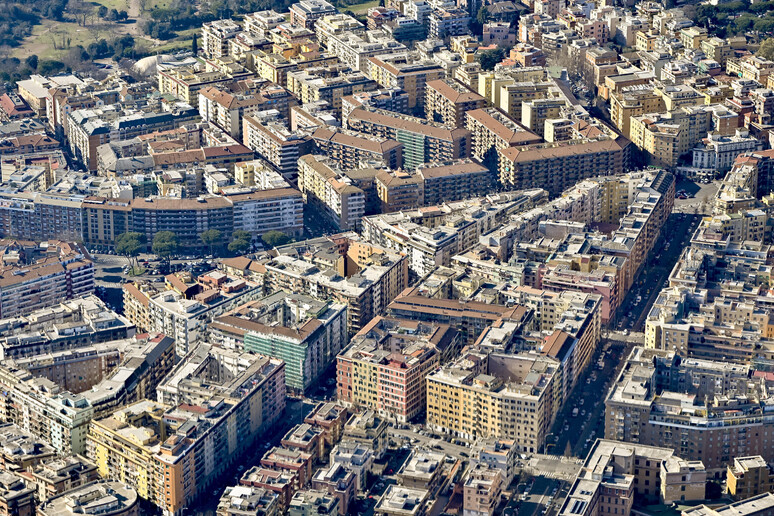 Nel nome del condominio, tutto è vietato