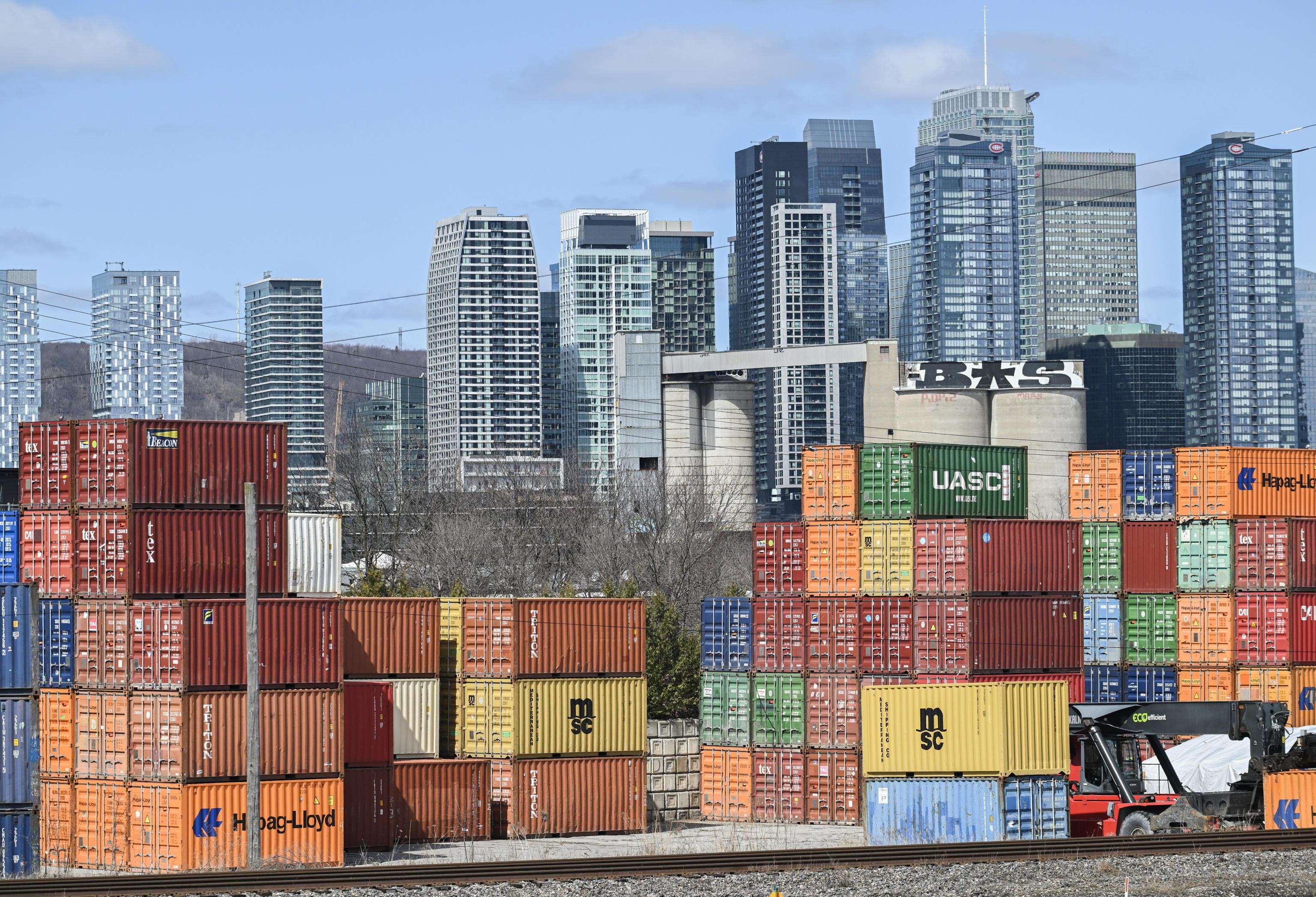 L’Ontario elimina le barriere tra province 