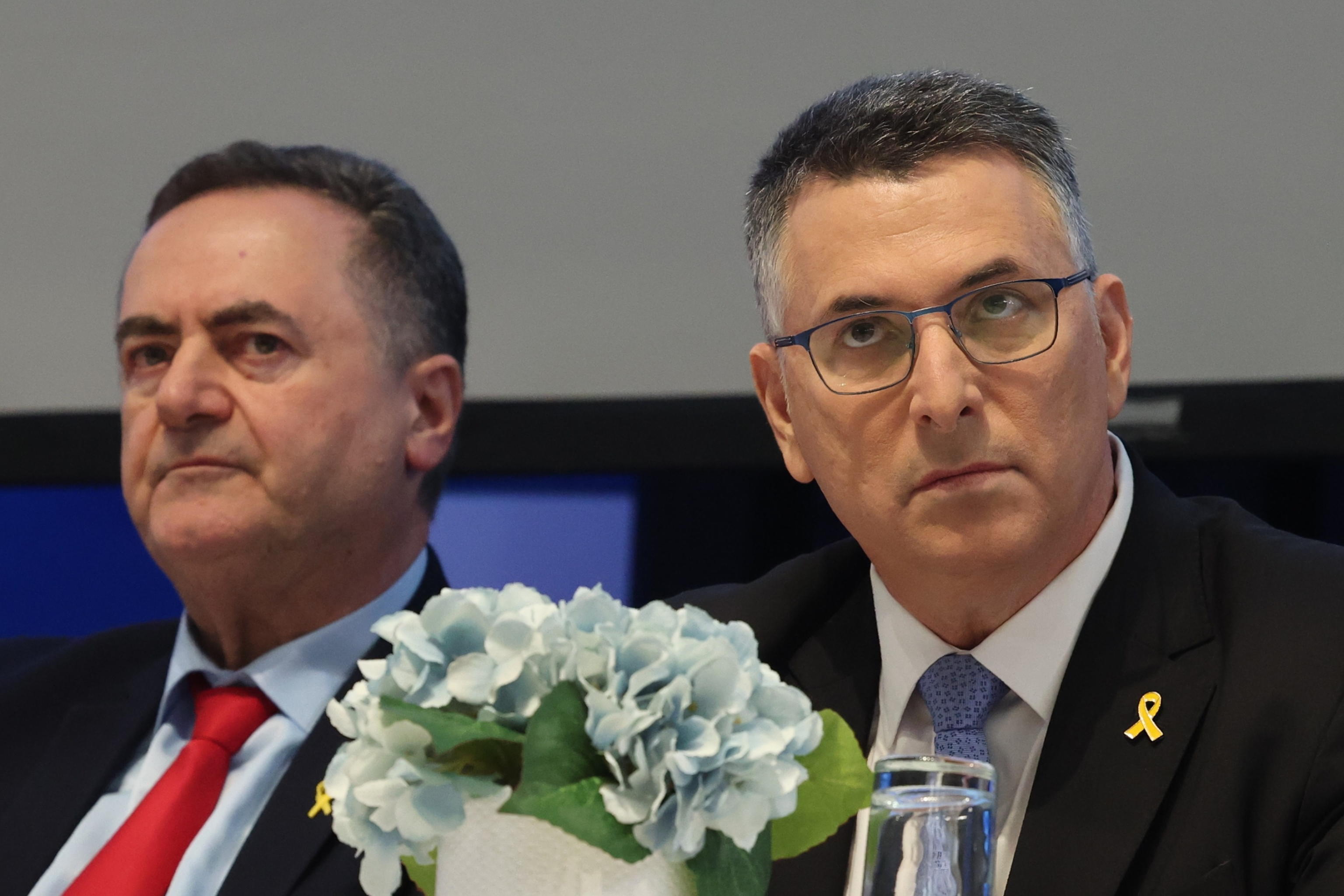 Israele: tratteremo Iran come Hamas