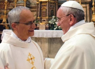 Due Papi a confronto: Francesco e Leone XIV
