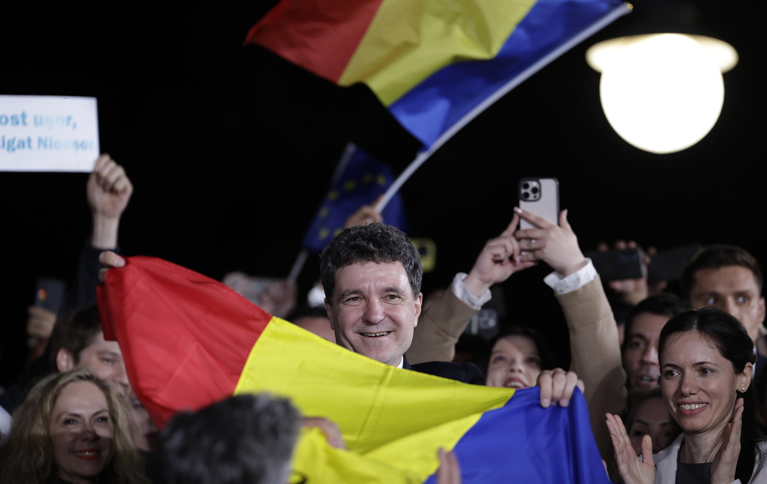 Elezioni: in Romania vince Dan, in Polonia è ballottaggio