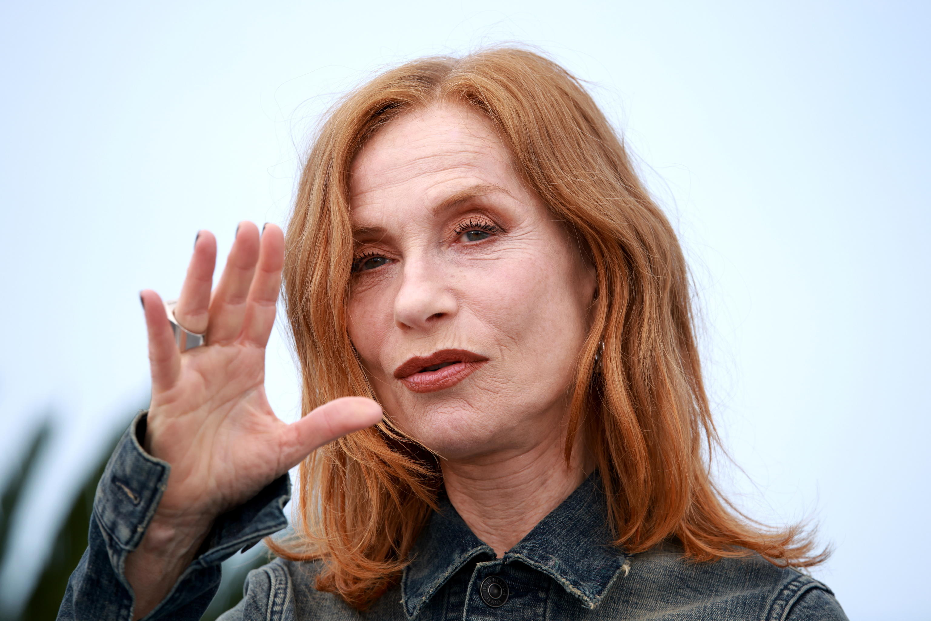 Cannes, la Croisette ritrova la “regina” Isabelle Huppert