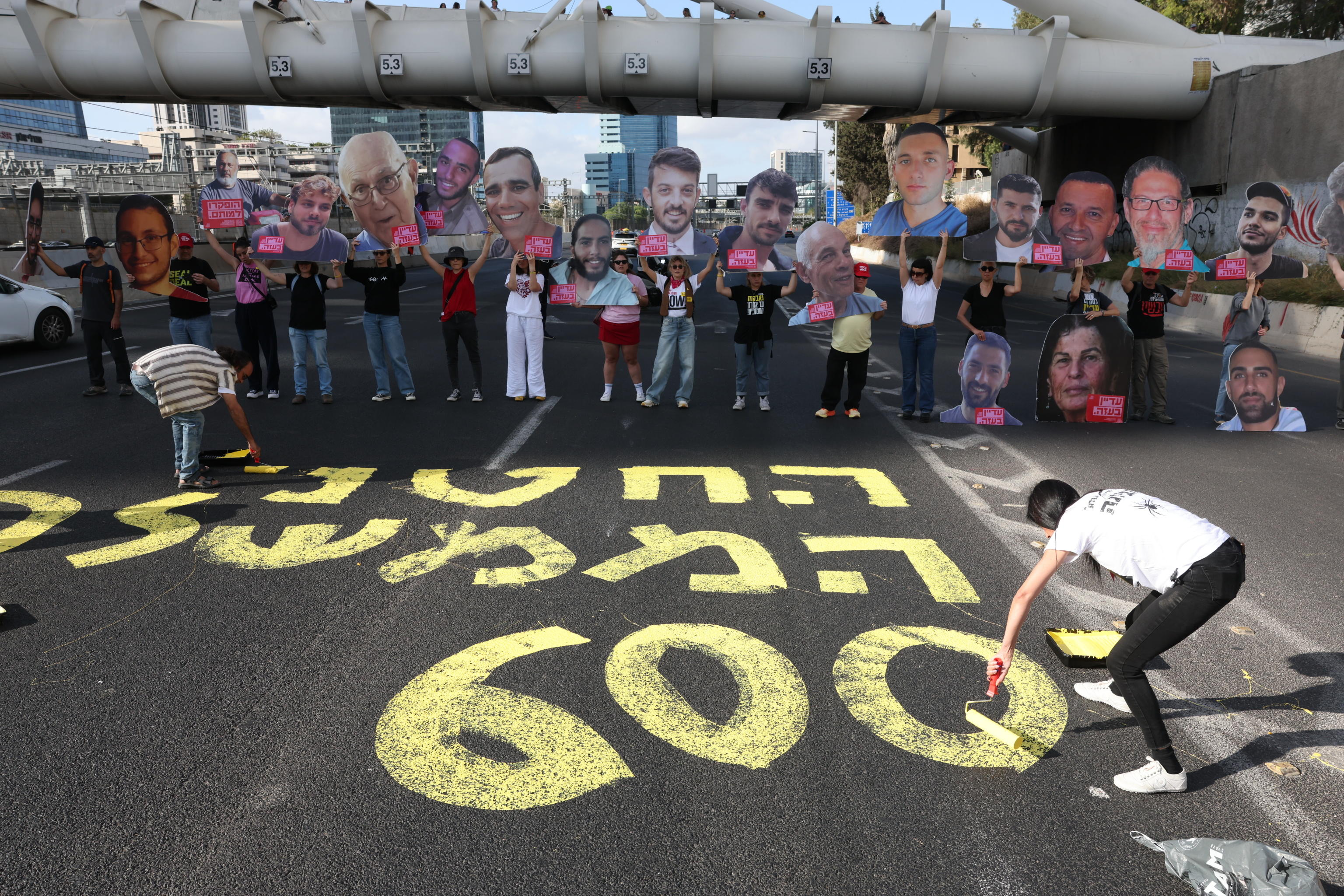 Israele: “avanti finché non riporteremo tutti a casa”