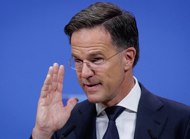 Rutte: “Nato deve aumentare del 400 per cento la sua difesa aerea”