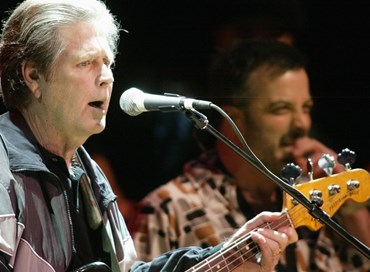 Addio a Brian Wilson dei Beach Boys, lo “strano” del pop