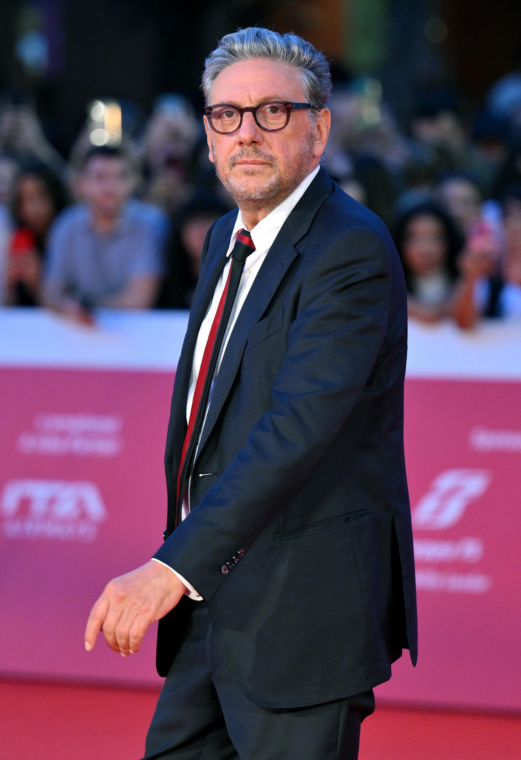 Castellitto sul caso Kaufmann: “Tragedia o commedia?”