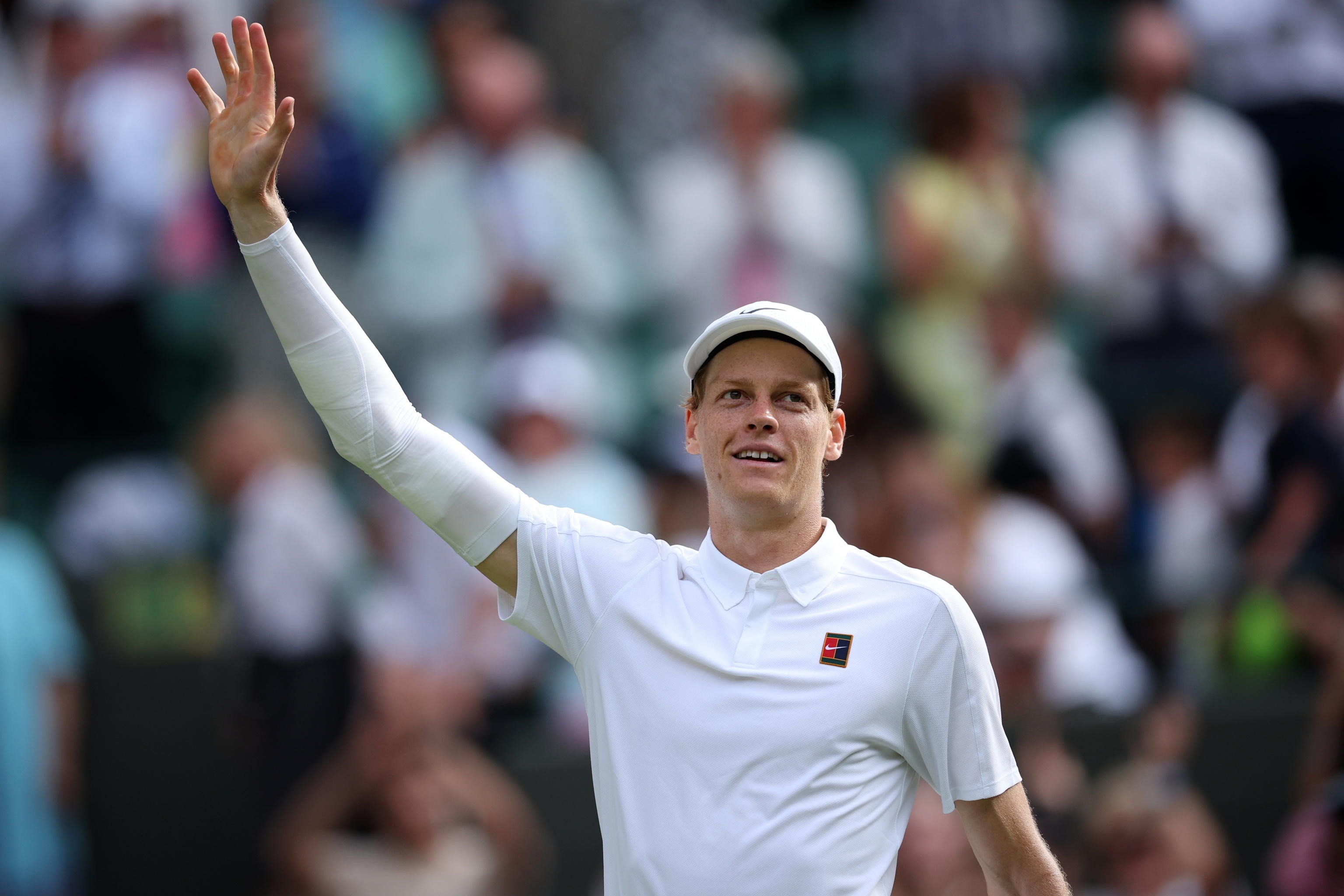 Wimbledon: Sinner in Semifinale, Djokovic ferma Cobolli