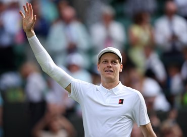 Wimbledon: Sinner in Semifinale, Djokovic ferma Cobolli