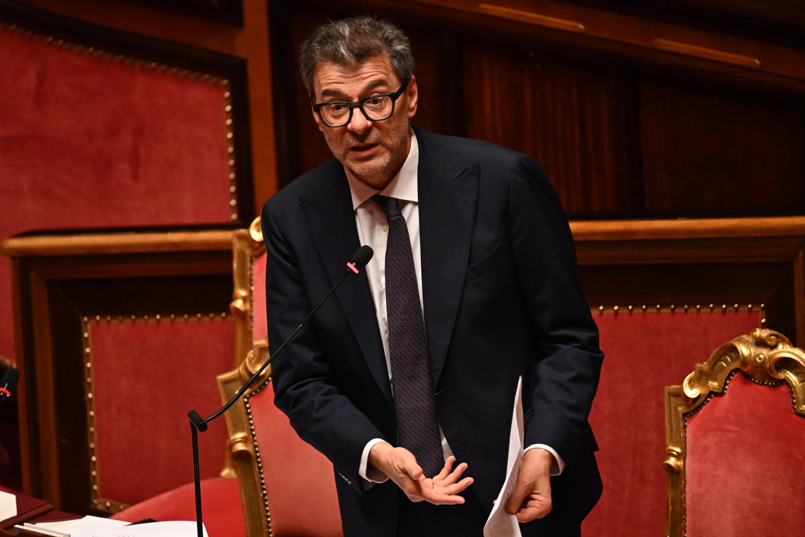 Giorgetti: “Non serve una manovra correttiva”