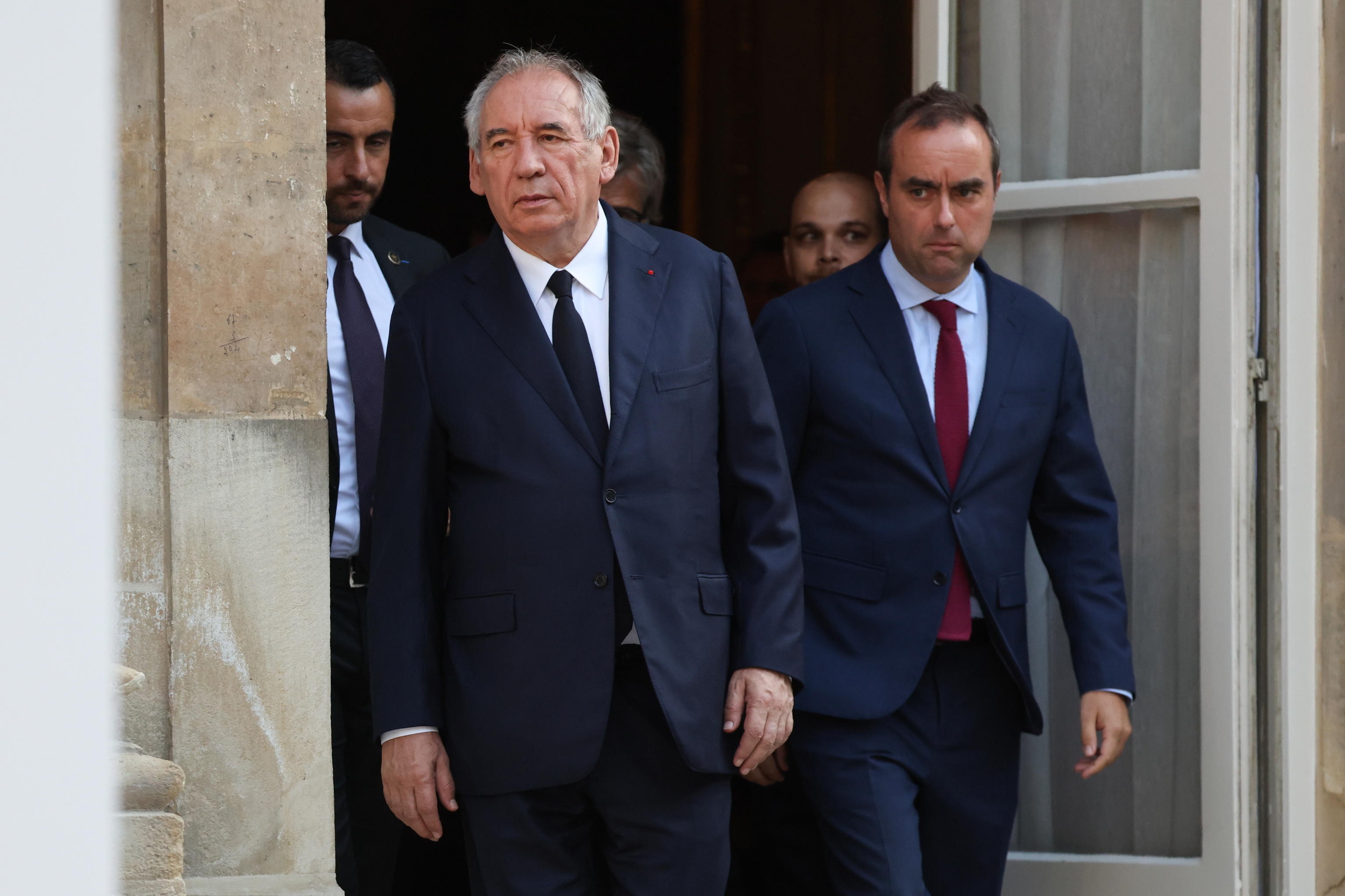 La manovra da 44 miliardi che ricompatta droite e gauche