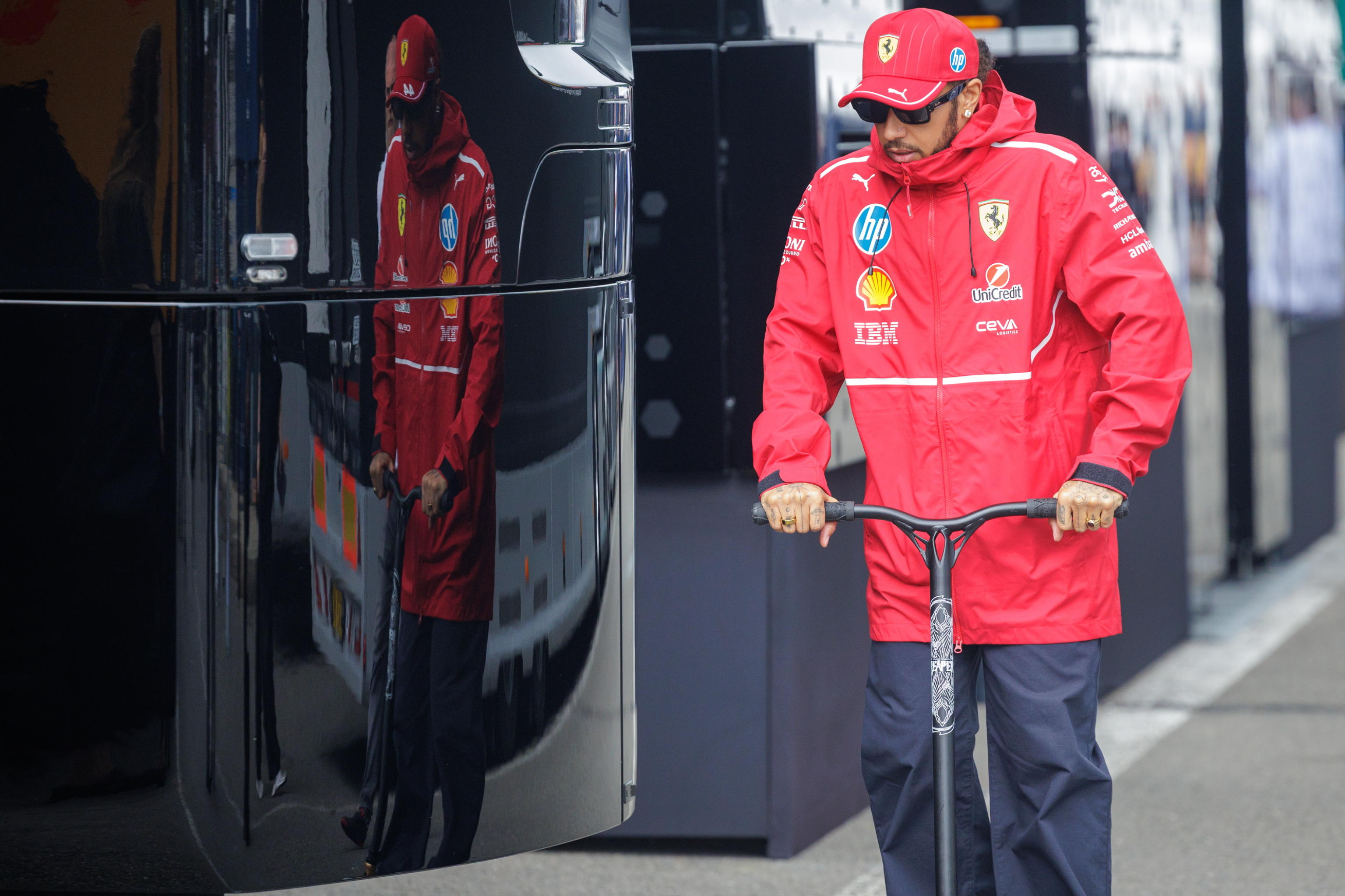 Hamilton vuole cambiare la Ferrari