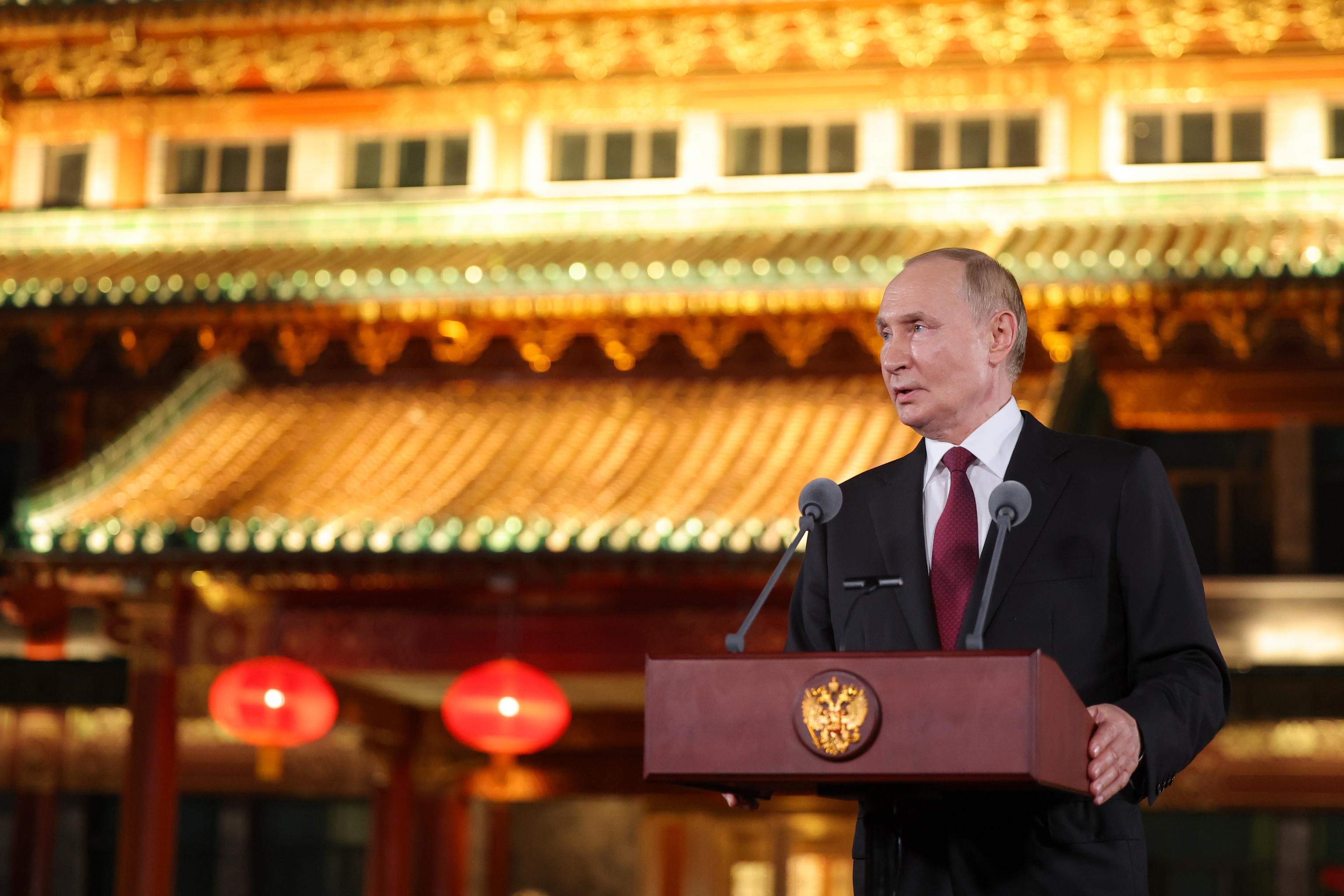 Putin lancia guanto di sfida a Zelensky: “Vieni a Mosca”