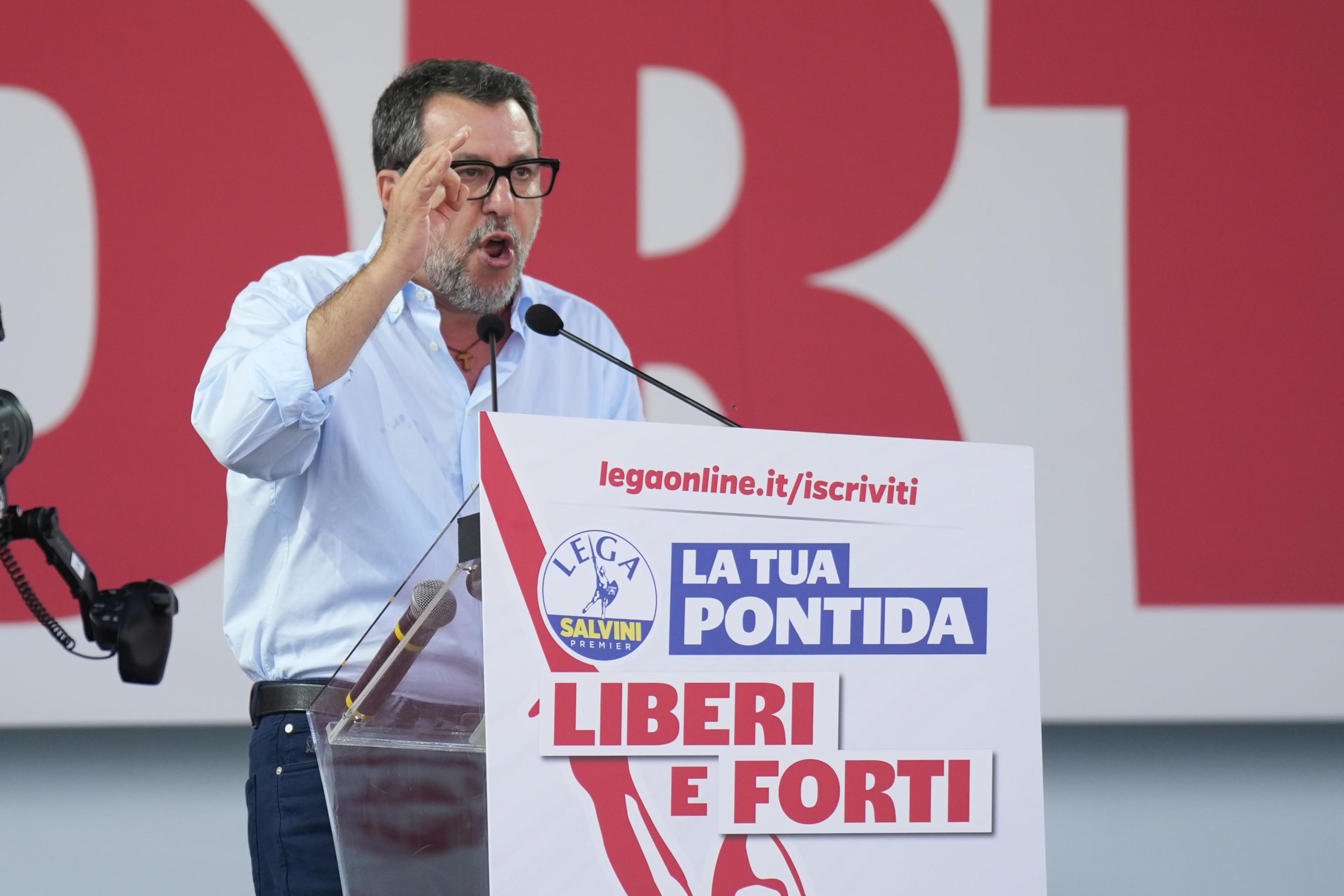 Salvini chiude Pontida: a testa alta per valori e confini