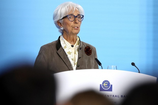 Ruolo delle banche centrali e merito del credito delle agenzie di rating