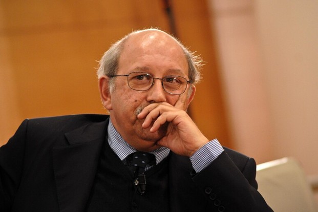 Colpito tre volte: la storia di un grande scienziato, ebreo e italiano