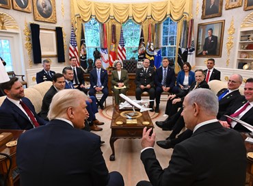 Medio oriente: Netanyahu approva il piano di Trump