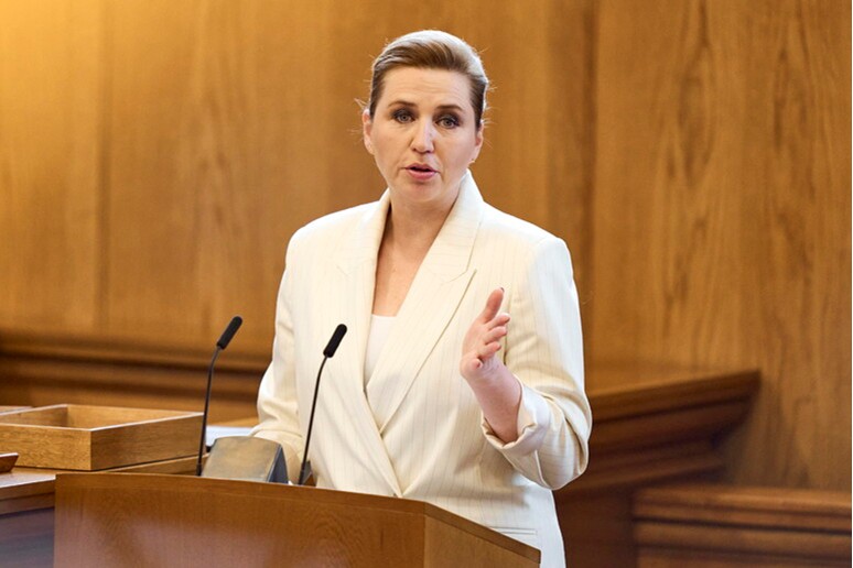 La premier danese: “Dobbiamo riarmare l’Europa”