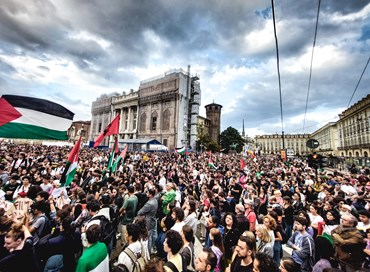 È venerdì, “blocchiamo tutto”