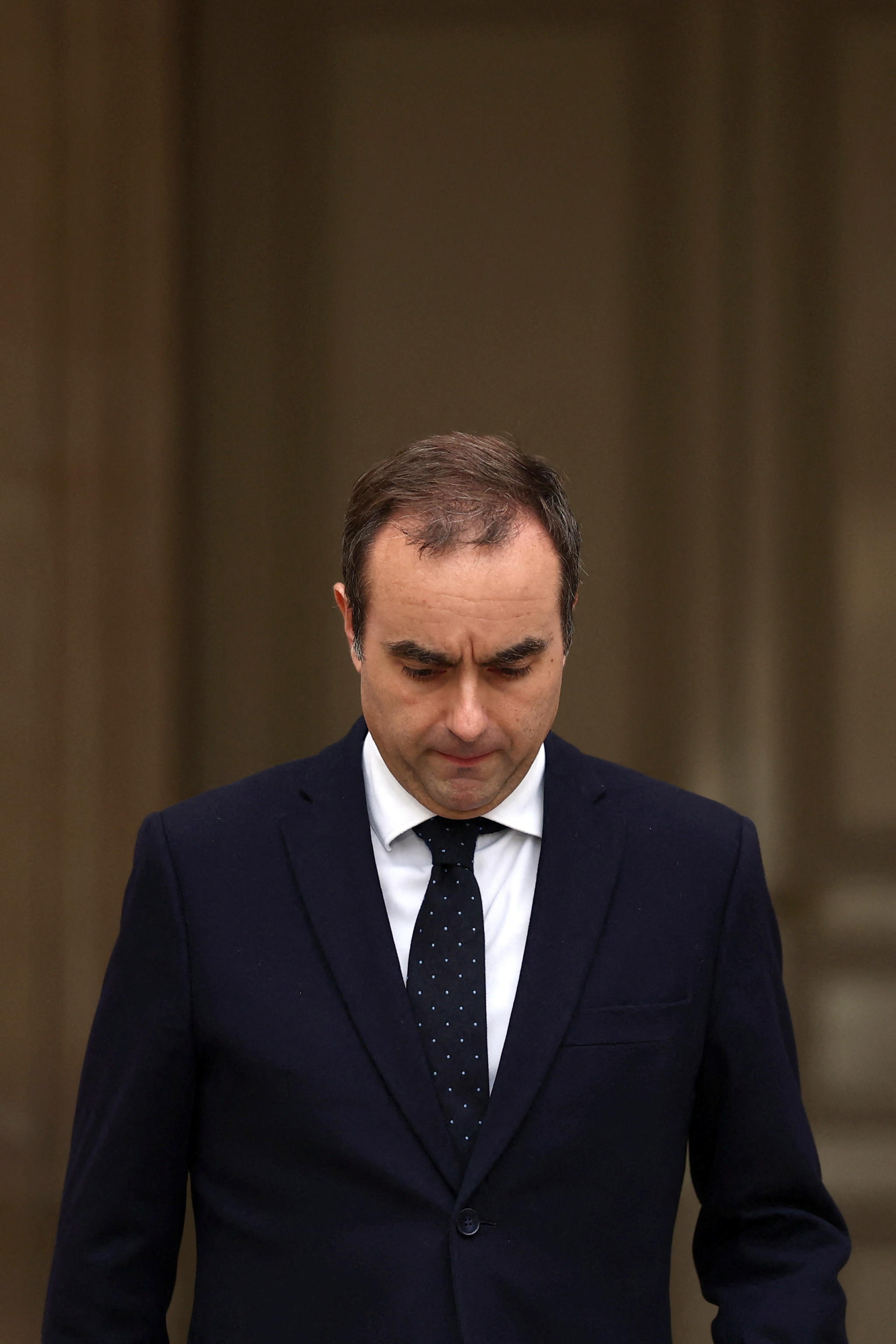 Dimissioni Lecornu, Macron prova l’impossibile