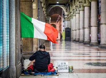 Suicidi e omicidi per povertà, ma lo spettro non desta il potere