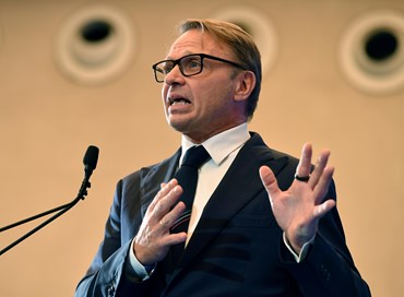 Lollobrigida: “Il Governo ha dimostrato di puntare alla stabilità”