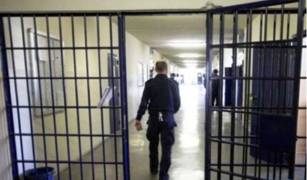 Vapore esplosivo penitenziario