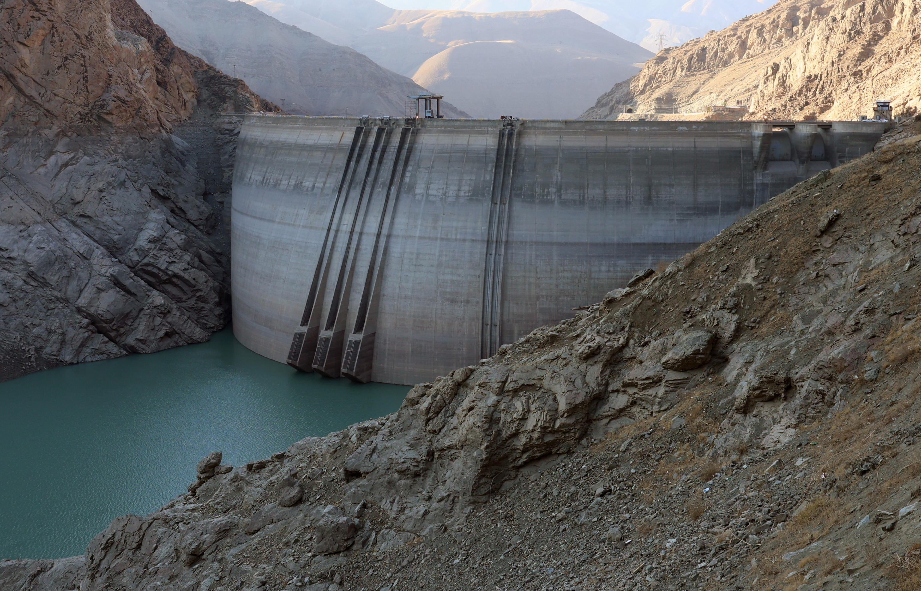 Iran, crisi idrica gravissima: il territorio sprofonda