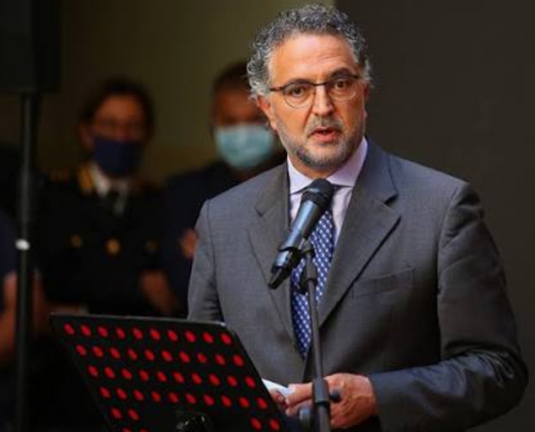 Renato Cortese: vittima di un “mondo al contrario”