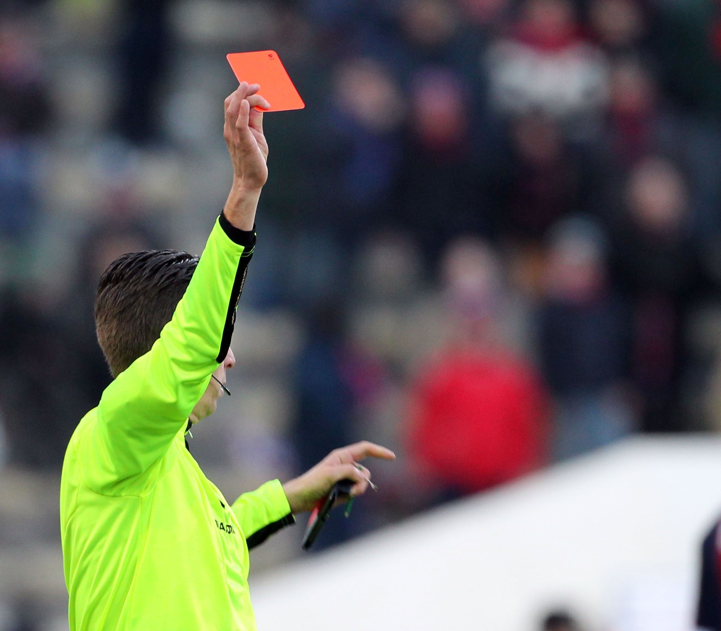 L’arbitro, i guardalinee e il quarto uomo