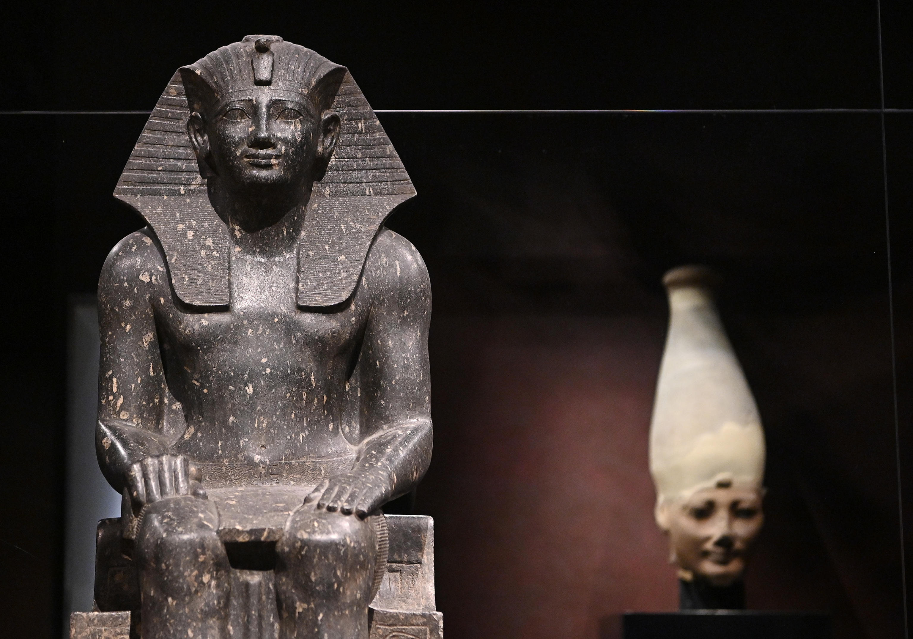 Magistrato, bello di notte. Nessuno, brutto di giorno